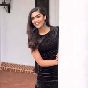 Meet your Posher, Ameera